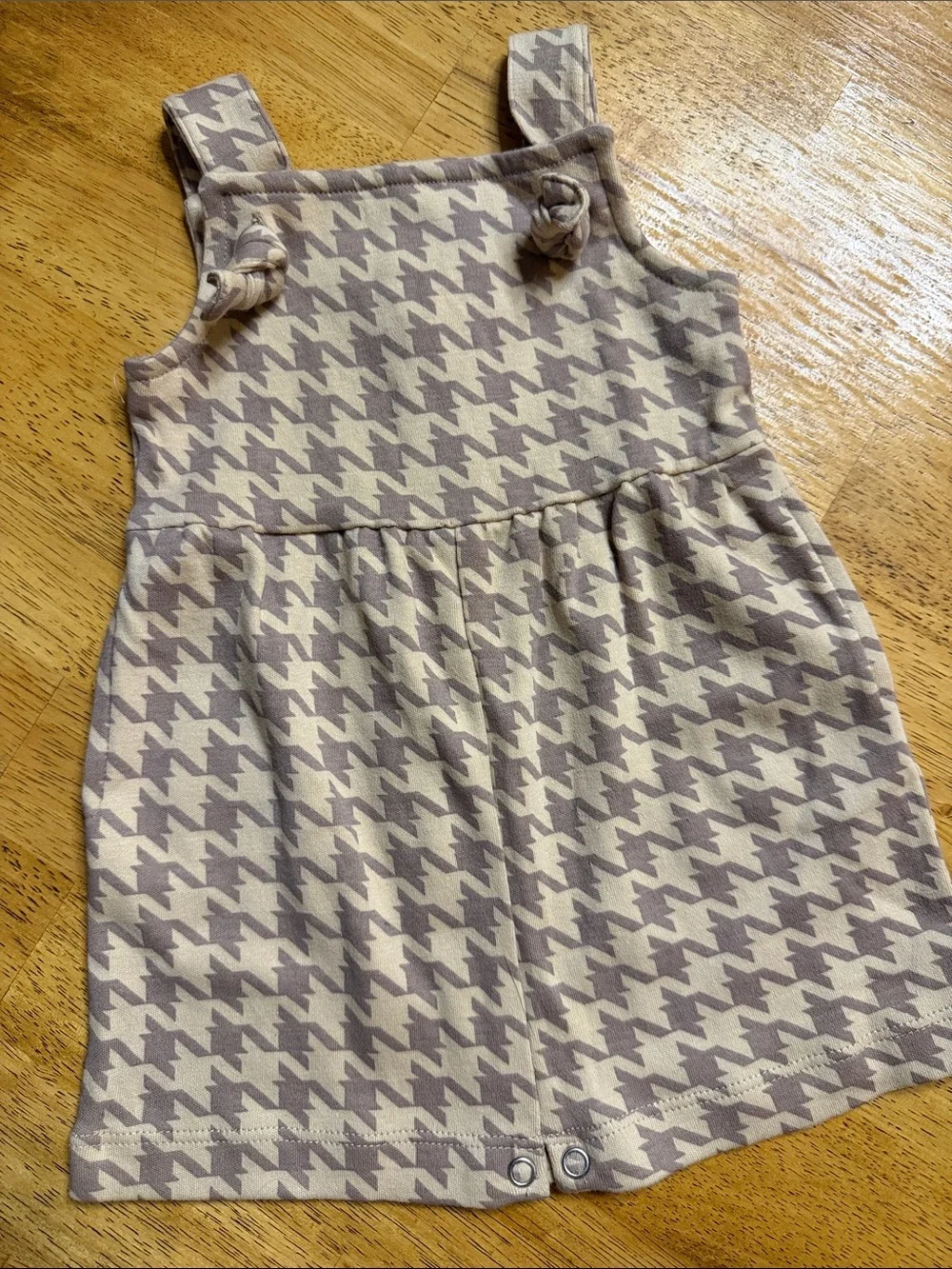 kate quinn Cream & Taupe Houndstooth Knit Pinafore Dress